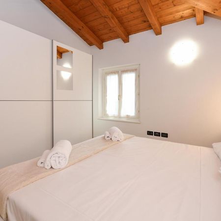 Wendy Apartment- Twobedroom & Pool & Parkprivatefree & Sports Desenzano del Garda Luaran gambar