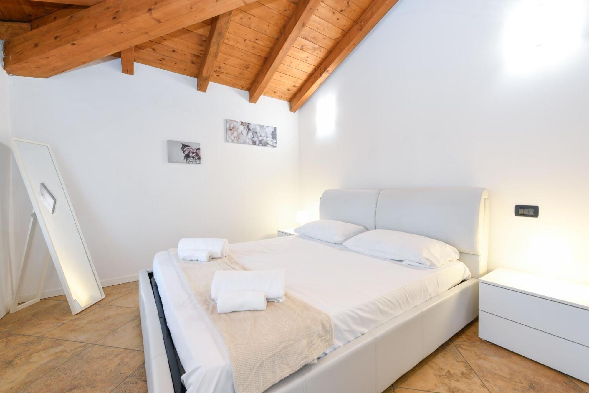 Wendy Apartment- Twobedroom & Pool & Parkprivatefree & Sports Desenzano del Garda Luaran gambar